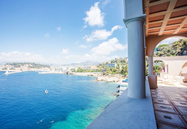 Villa mit Panoramablick auf das Meer