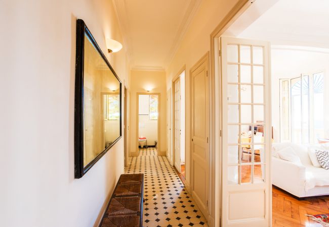 Der Korridor führt zum Wohnzimmer - Küche - Esszimmer