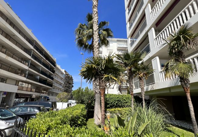 Ferienwohnung in Cannes - Apt moderne et lumineux / PALM BEACH CASTA DIVA