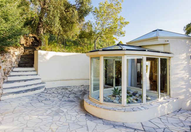 Villa 06LERI - Luxuriöses Badezimmer mit Dachfenster - Théoule-sur Mer , Côte d'Azur