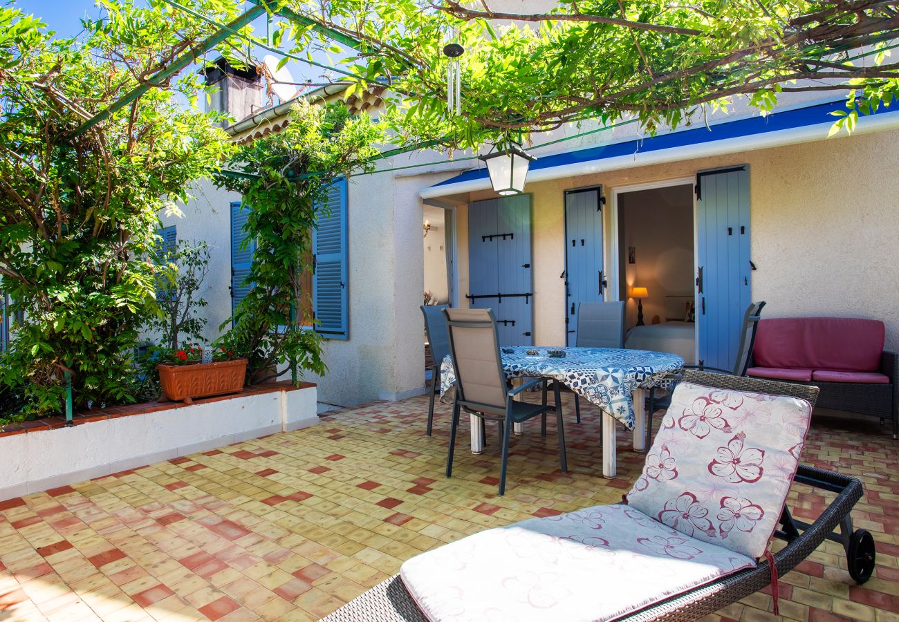 Villa à Juan-les-Pins - VILLA LES ONDES VI4120 by RIVIERA HOLIDAY HOMES