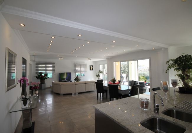 Villa in Villeneuve-Loubet - HSUD0042-Marina