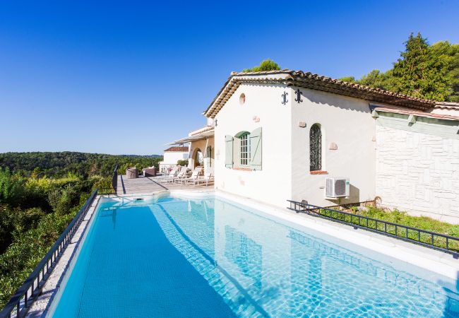 Villa in Roquefort-les-Pins - Villa Les Feuillets  VI4250 by Riviera Holiday Hom