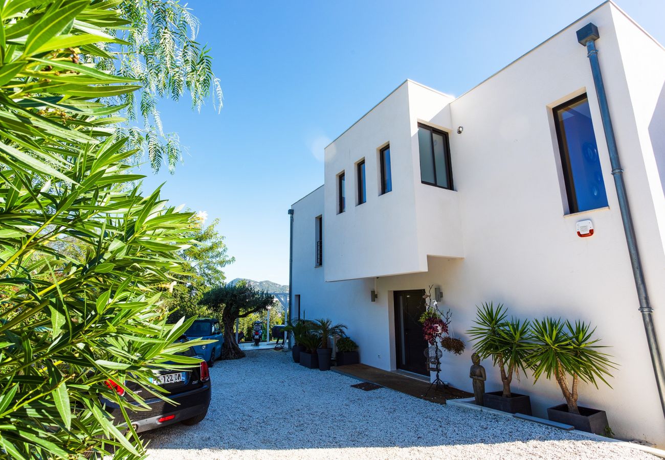 Villa in Nice - Villa Les Sources VI4245 By Riviera Holiday Homes