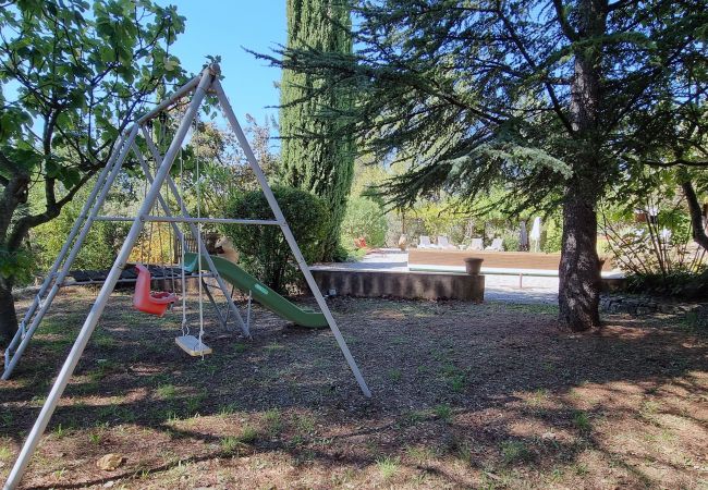 Mas de Charles - Family Fun: Swings and Slide in Enclosed Garden, Lorgues, Provence