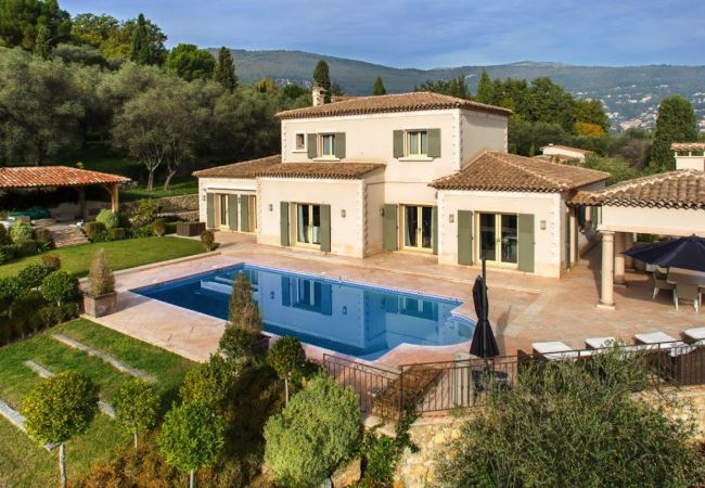 Villa/Dettached house in Châteauneuf-Grasse - Villa d'Ock-en-Bourg