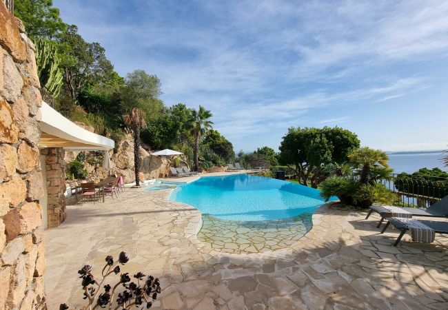 Villa 06LERI - heated pool with shallow end, summer kitchen and enchanting sea view - Theoule-sur-Mer, Cote d'Azur